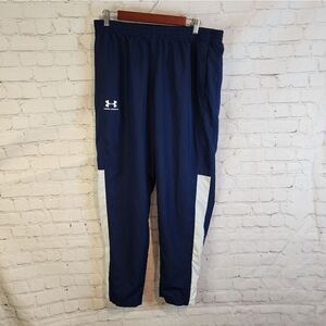 Men's Under Armour sweatpants, size XL